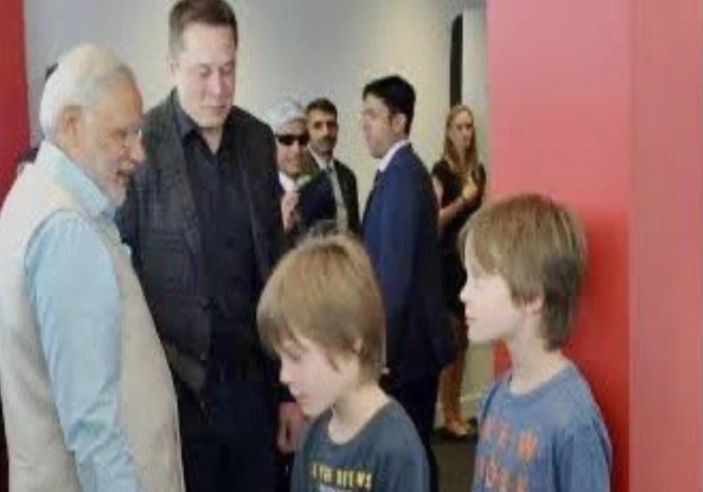 Viral 9-Year-Old Photo of PM Modi with Elon Musk's Kids | Tech Billionaire Reacts